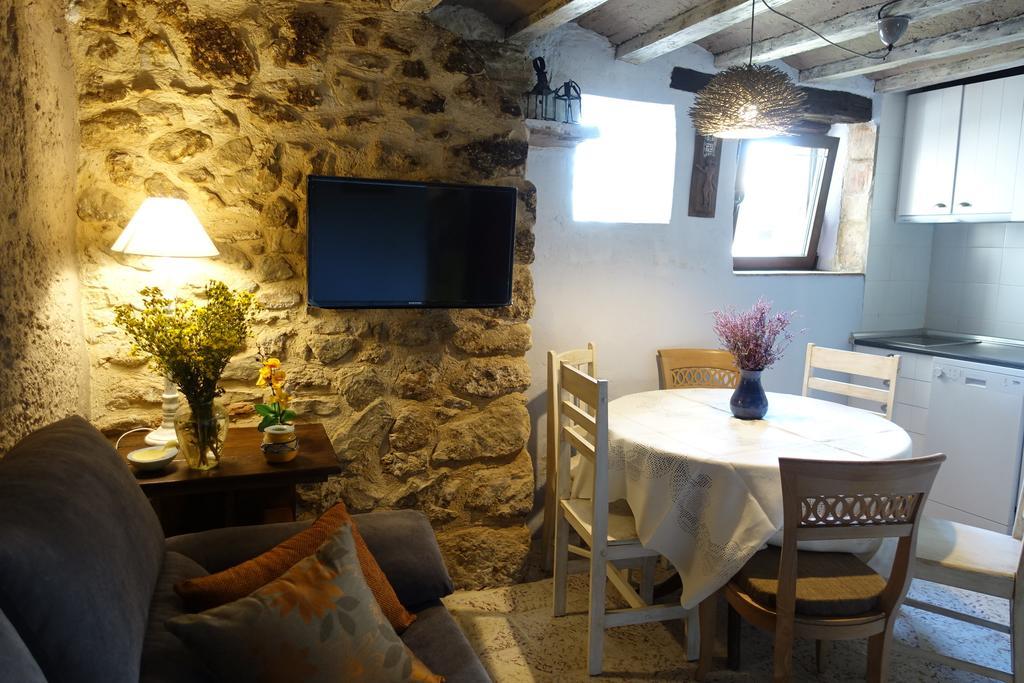 Apartamentos La Dama Azul Ágreda 部屋 写真