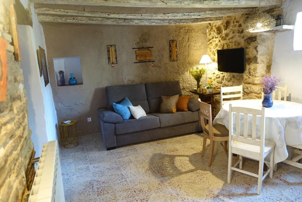 Apartamentos La Dama Azul Ágreda 部屋 写真